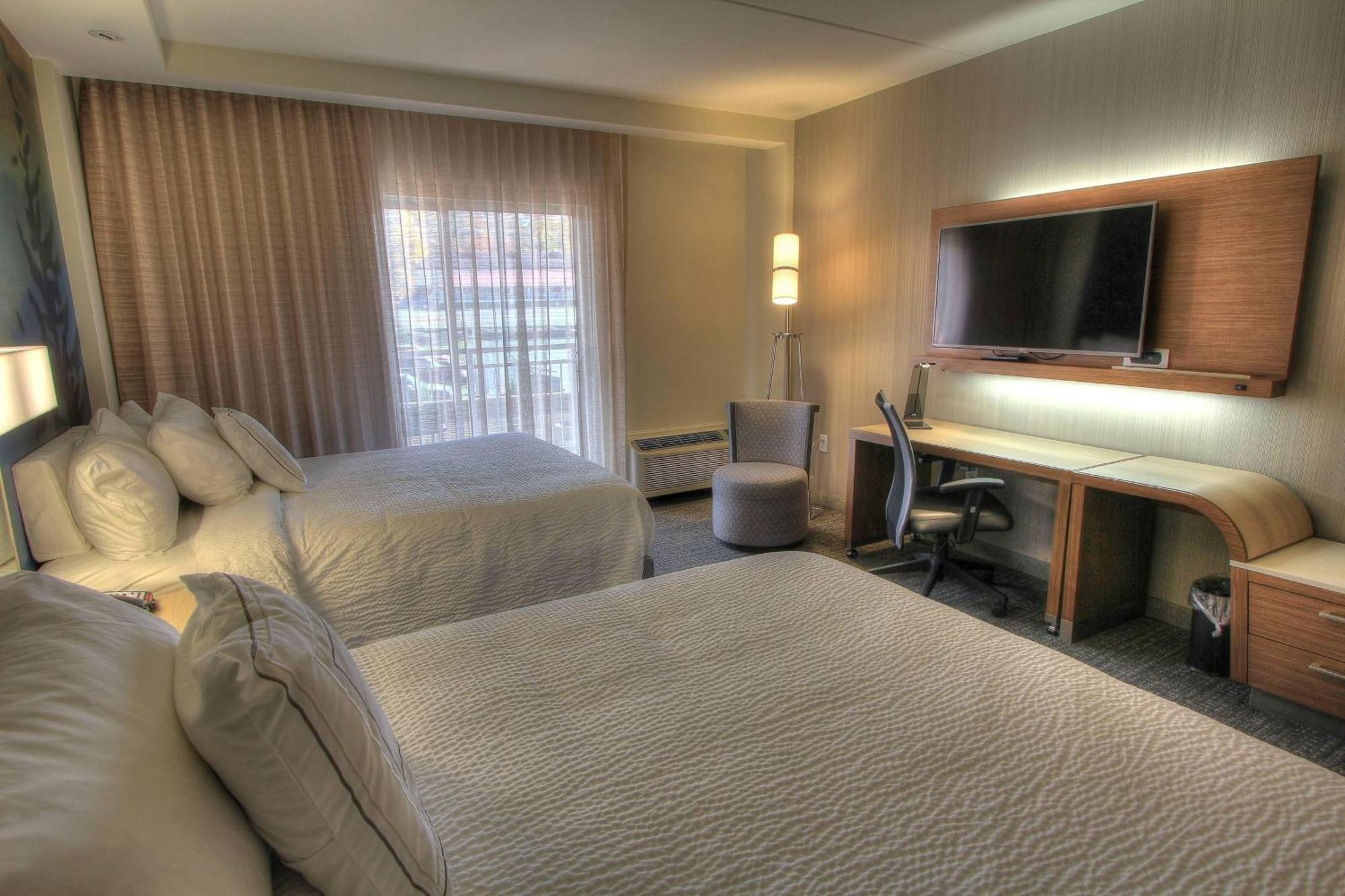 Готель Courtyard By Marriott Gatlinburg Downtown Екстер'єр фото