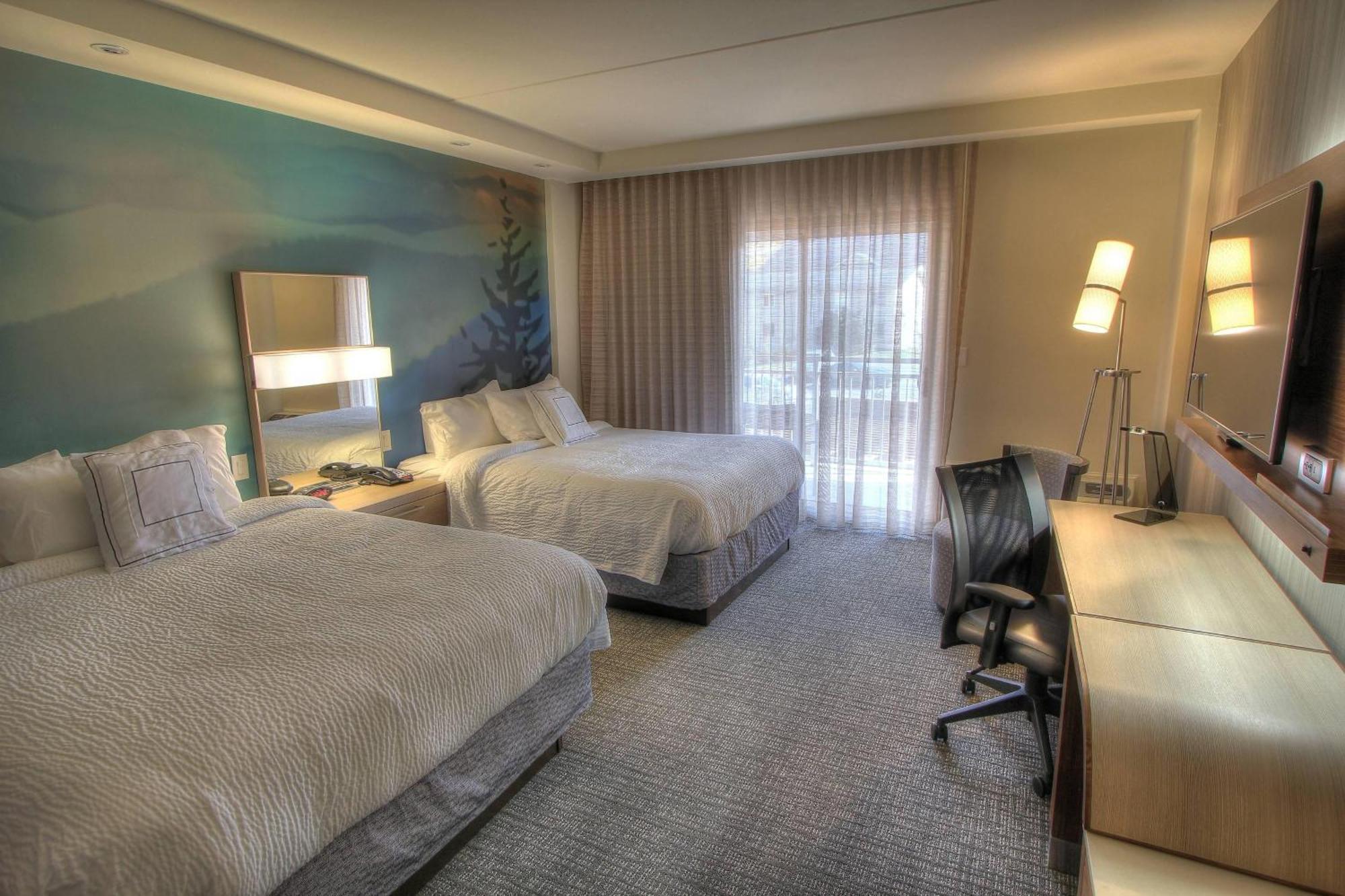 Готель Courtyard By Marriott Gatlinburg Downtown Екстер'єр фото