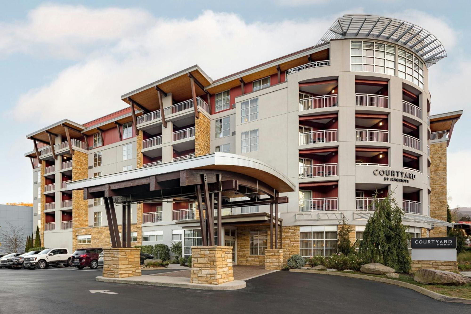 Готель Courtyard By Marriott Gatlinburg Downtown Екстер'єр фото