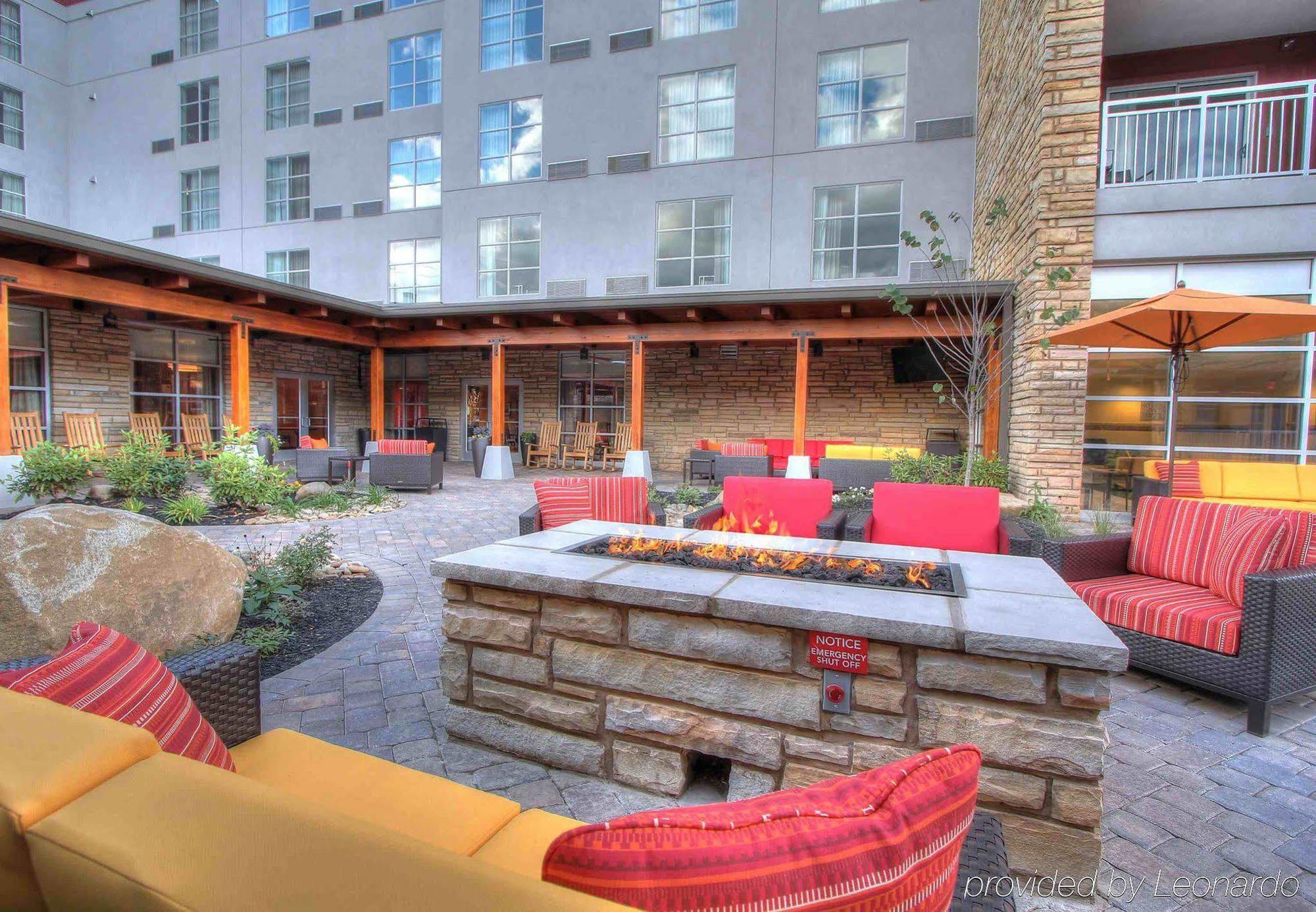 Готель Courtyard By Marriott Gatlinburg Downtown Екстер'єр фото
