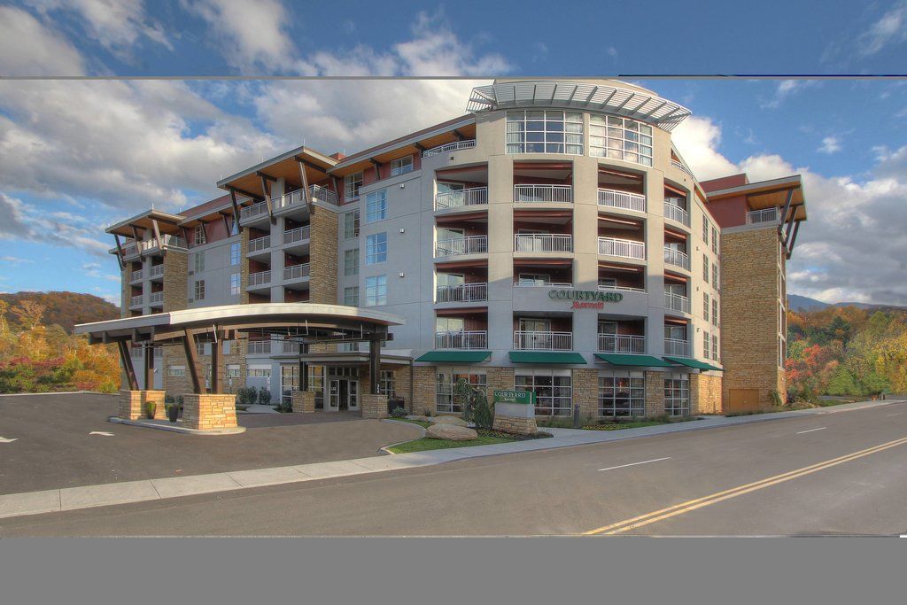 Готель Courtyard By Marriott Gatlinburg Downtown Екстер'єр фото