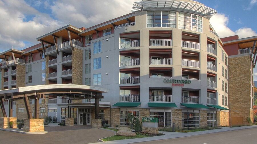 Готель Courtyard By Marriott Gatlinburg Downtown Екстер'єр фото